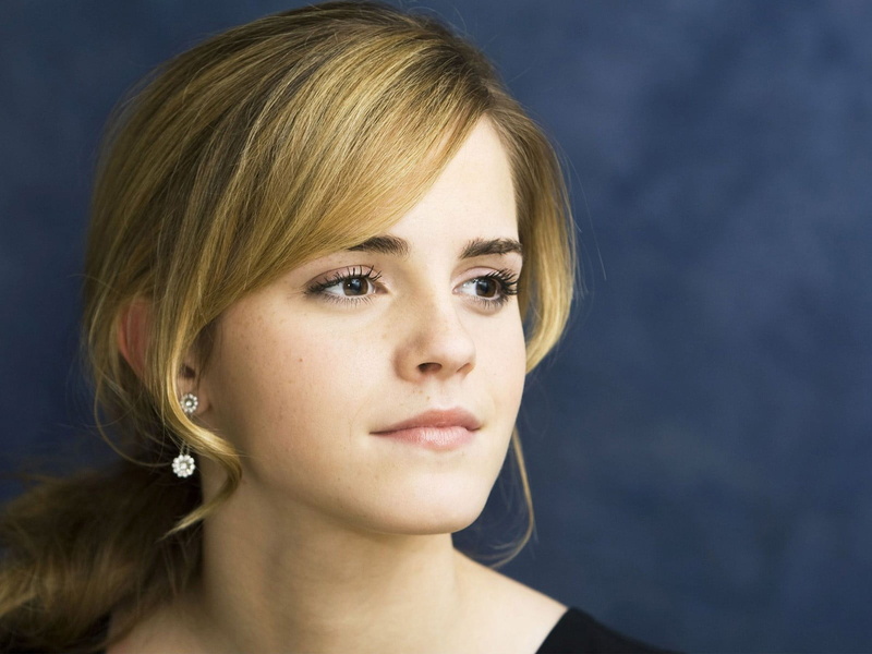 hairstyle, young women, human face, women, hair, portrait, beautiful woman, blonde, contemplation, freckles, looking at camera, indoors, close-up, adult