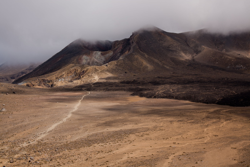 skies, New Zealand, Looking back, volcano, nature, Tongariro Crossing, mountain, brown, lakes, 5K, travel, tongariro, Mount Tongariro, brown mountain