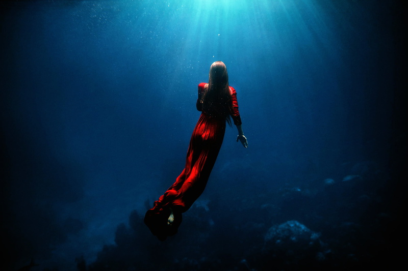 Ascent, in red, under water, TJ Drysdale, 1080P, girl