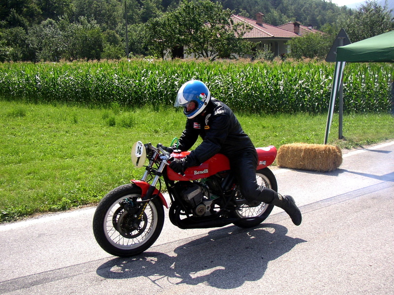 sunlight, day, sports helmet, one person, crash helmet, race, lifestyles, plant, nature, moto, headwear, montemales, regularity, motorcycle, rally, outdoors
