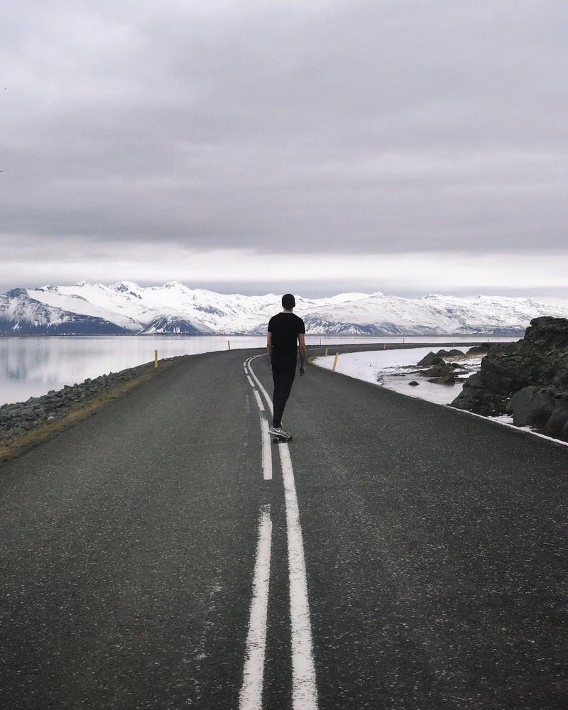 road marking, tree, calm, outdoor, symbol, ascent, leisure activity, wild, idyllic, one person, man, scene, men, outdoors, the way forward, day, architectural