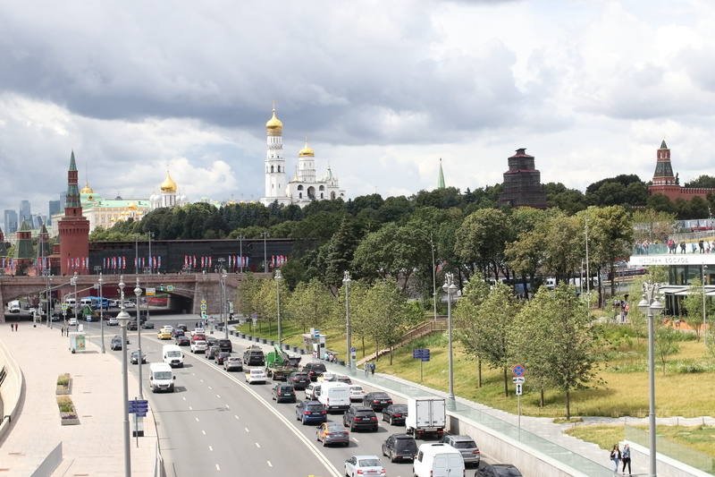 incidental people, architecture, cityscape, place of worship, day, transportation, motor vehicle, cloud - sky, city, outdoors, land vehicle, the kremlin