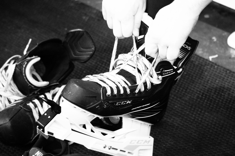 finger, holding, hand, leisure activity, unrecognizable person, 5K, men, high angle view, shoe, south row, ice hockey, skate, lifestyles, close-up, human hand