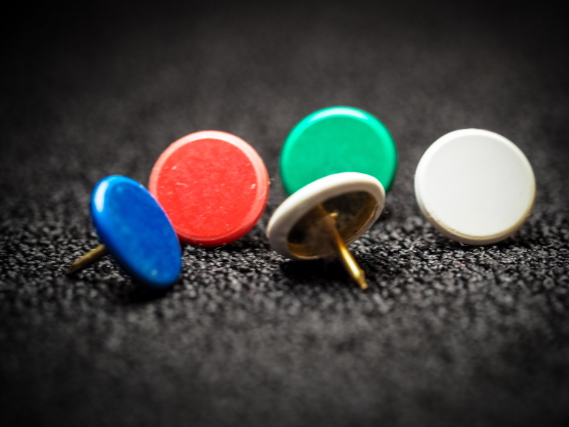shape, colorful, multi colored, pin wall needle, 4K, healthcare and medicine, capsule, close-up, variation, selective focus, tacks, table, medicine, wall needle