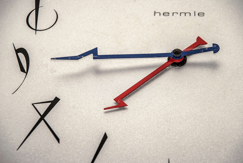 paper, business, text, thumbtack, pencil, scissors, communication, pen, clock pointers, arrow symbol, clock hand, red, wall clock, message, time, 2K, closing time