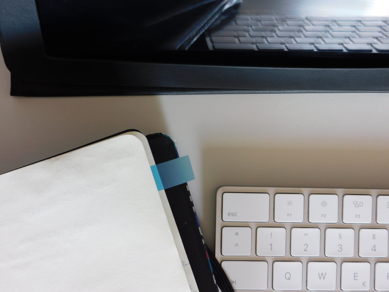 memo, keyboard, computer key, computer, blank, high angle view, activities, business, postit, no people, computer part, indoors, plan, computer network