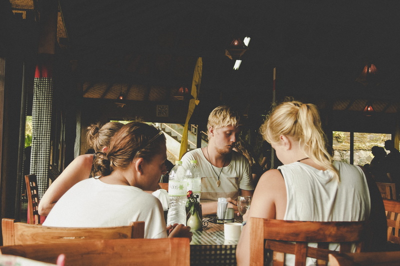table, sitting, leisure activity, person, food and drink, dining, together, chat, drink, business, chit chat, group of people, friendship, glass, people