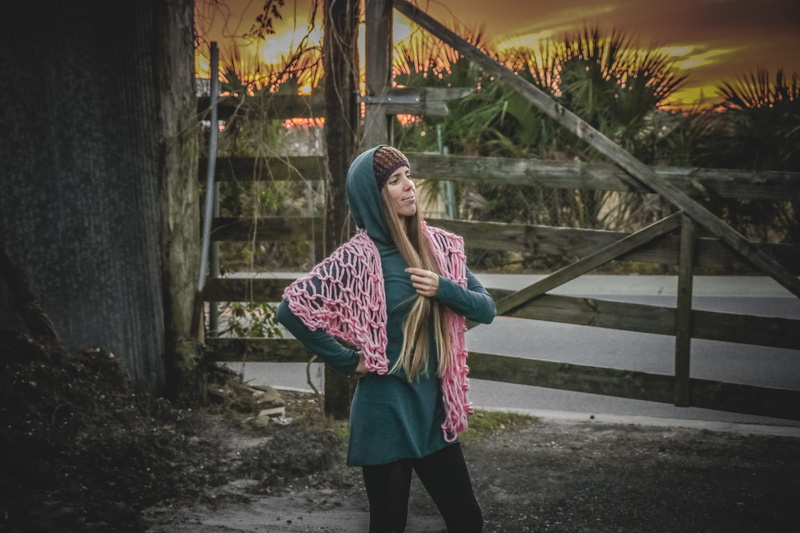 plant, dusk, fence, outfit, standing, adult, wooden, architecture, three quarter length, fitness, recreation, knitting, road, built structure, day, wear