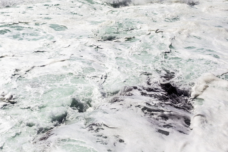 water, beauty in nature, power in nature, sea, motion, blue, turbulent, rock - object, nature, high angle view, 2K, rock, aquatic sport, breaking, beach