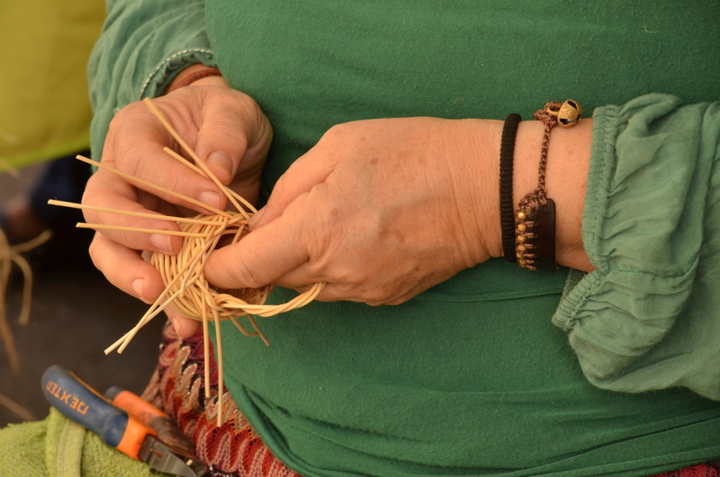 knitting needle, knitting, occupation, human hand, surgeon, make, 4K, holding, craft, wool, one person, basket, green color, manufacture, human body part
