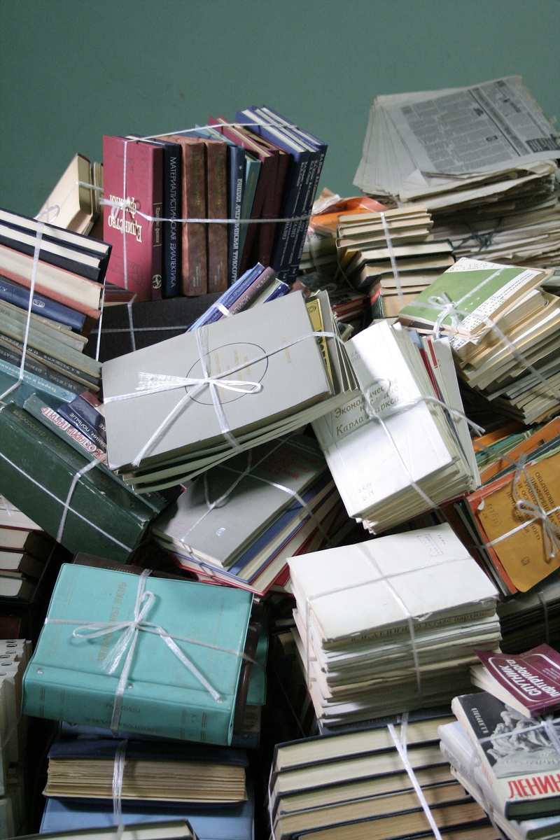 library, excess, heap, multi colored, 2K, marx, lenin, books, dialectical materialism, education, choice, abundance, old, indoors, pile of books, old books