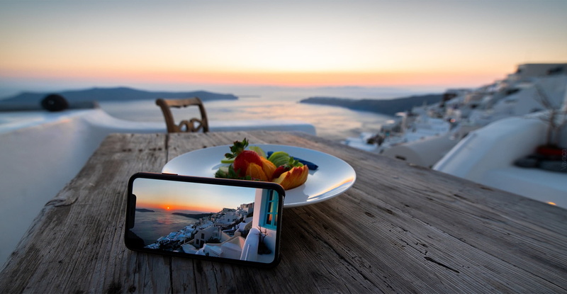 table, photo, peaches, sunset, fruit, Santorini, smartphone, 1080P, photographer, Greece, landscape, food, wooden surface, Vavaca, city, photography, houses