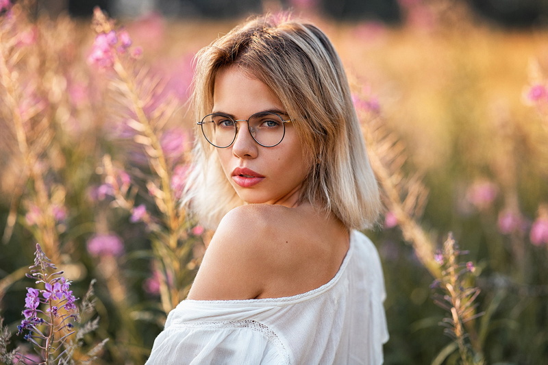 1080P, Aleksey Sumnikov, Alexandra Smelova, field, glasses, women, white clothing, portrait, blonde, flowers