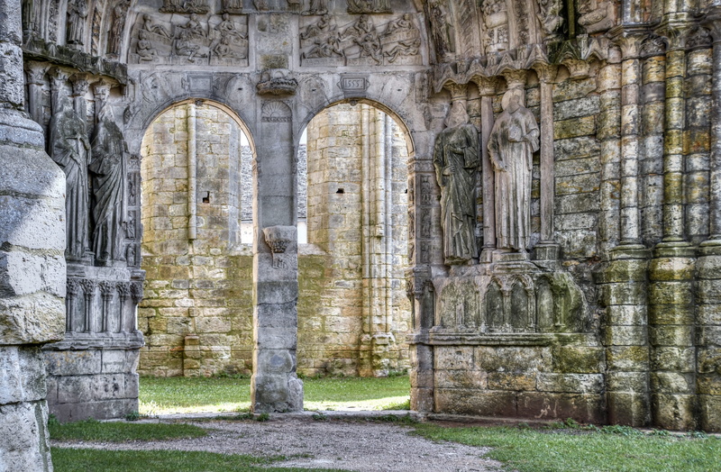 ancient civilization, old ruin, weathered, opening, architectural column, abandoned, outdoors, archaeology, the past, abbey, no people, former, arch, day