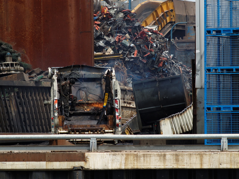 mode of transportation, city, land vehicle, torch, bonneuil-sur-marne, machinery, damaged, port de bonneuil, nature, architecture, day, junkyard, 2K, building exterior