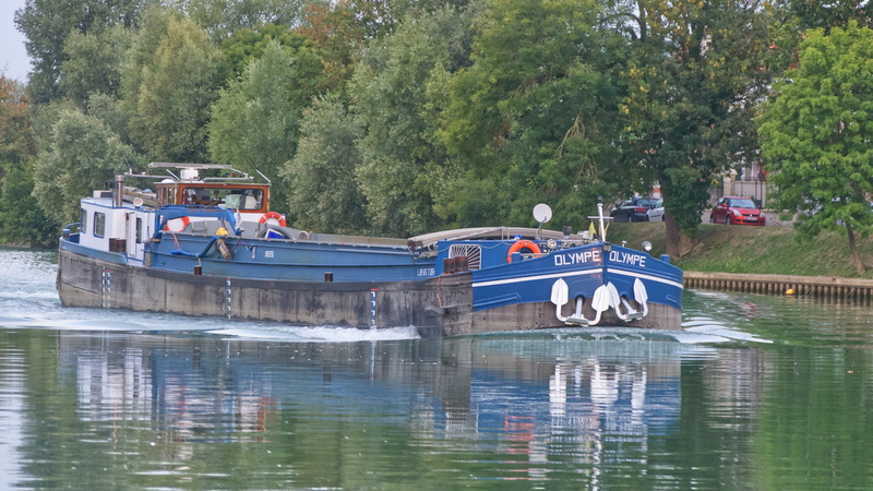 transportation, plant, nature, reflection, 5K, watercraft, beauty in nature, water, no people, river, waterfront, vessel, tree, tugboat, passenger craft
