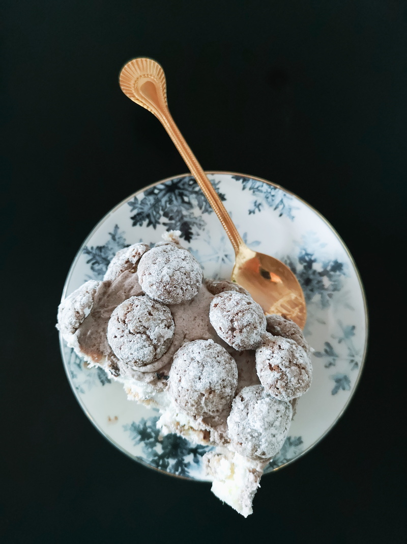 close-up, plate, tasty, peace, cutlery, cream, no people, seasoning, spoon, serving size, sponge, desert, blue, snack, indulgence, dessert, food and drink