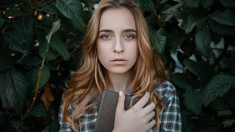 one person, 1080P, hair, face, lifestyles, hairstyle, leisure activity, front view, leaves, blond hair, portrait, young women, headshot, Sergey Fat, plant part