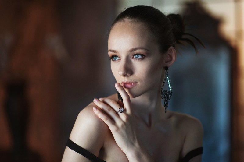 beauty, contemplation, Maxim Maksimov, young adult, headshot, beautiful woman, eyes, adult, Anna Pavlova, model, young women, indoors, front view, hairstyle