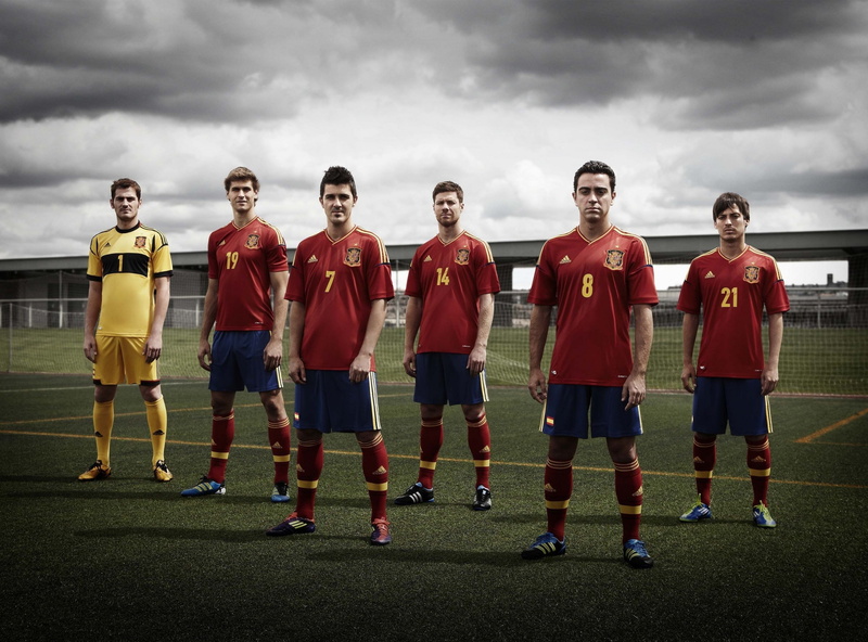 sports clothing, athlete, Soccer, adidas, number, sky, yellow, sport, soccer uniform, Players, group of people, jersey, cooperation, portrait, s, soccer team