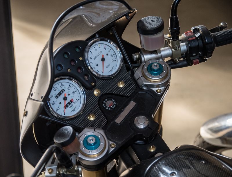 motorcycle, instrument of measurement, close-up, number, 4K, odometer, no people, cockpit, transportation, still life, day, kilometer display, machinery