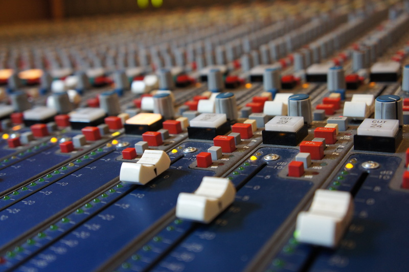 control, audio equipment, equalizer, console, mixer, industry, knob, sound studo, sound, sound recording equipment, fader, sound mixer, studio, electrical equipment