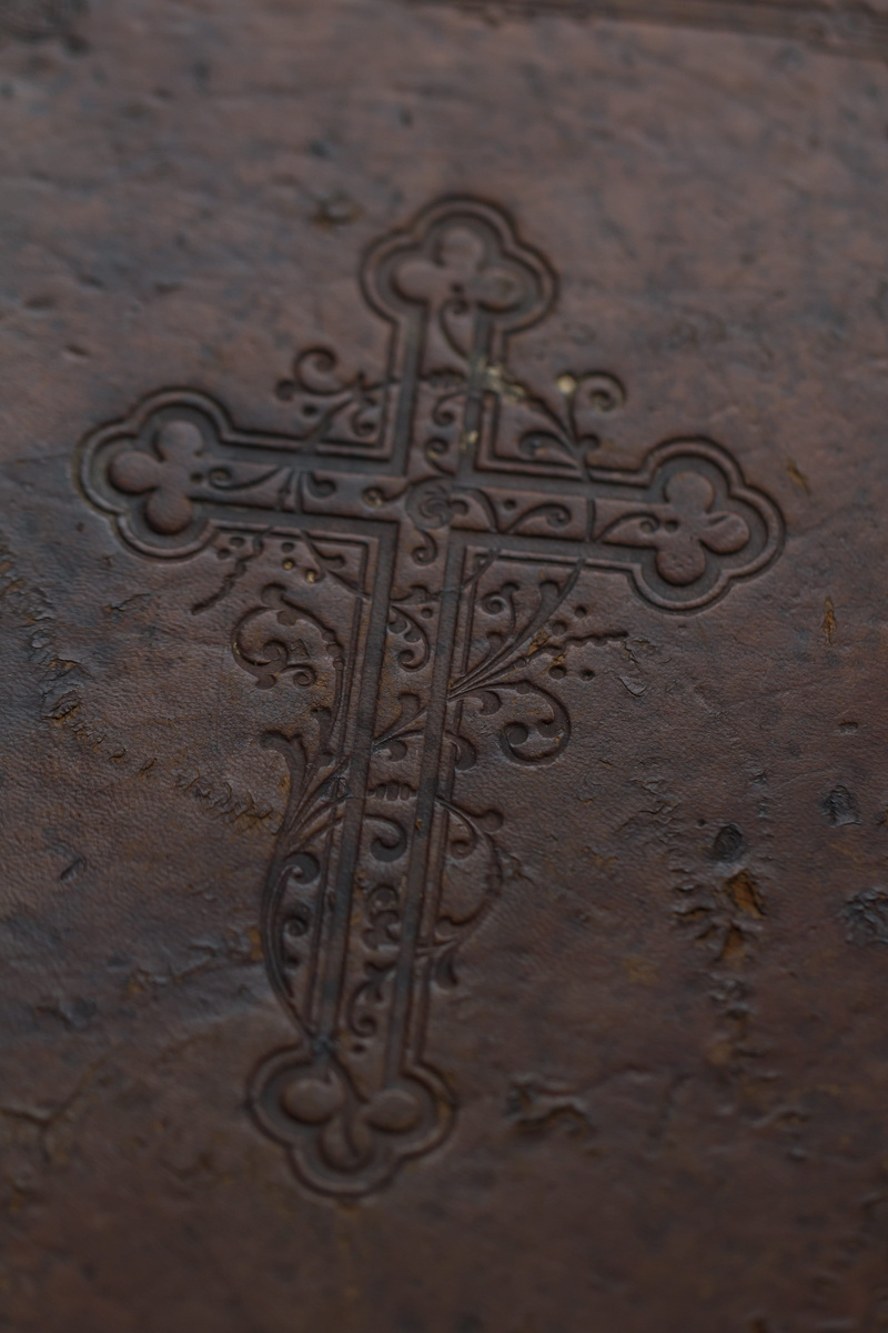 ornate, rusty, communication, safety, good book, no people, duat jacket, craft, entrance, 4K, door, bible, full frame, testaments, art and craft, backgrounds
