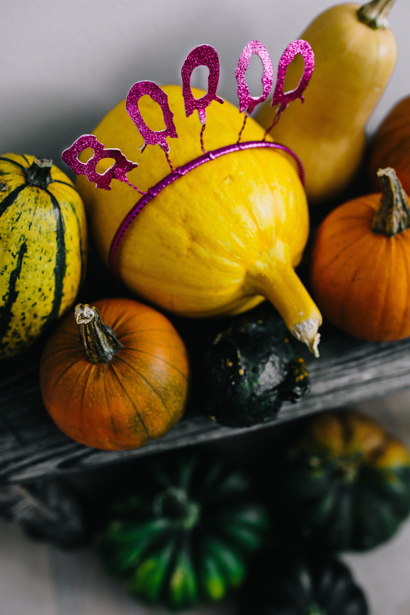 table, gourd, 5K, indoors, close-up, autumn, vegetables, high angle view, food, ripe, funny, fall, freshness, vegetable, pumpkins, ghosts, food and drink