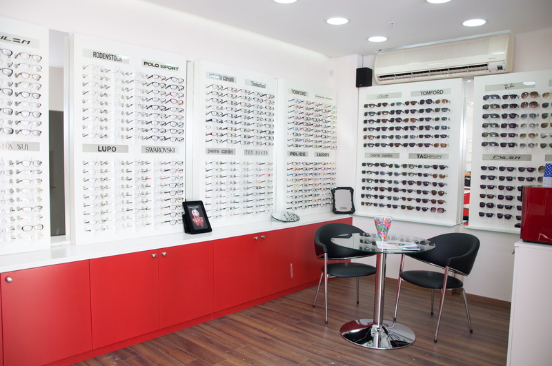 indoors, absence, window, built structure, Optician, empty, modern, domestic room, home interior, chair, business, office chair, glass - material, optometrist