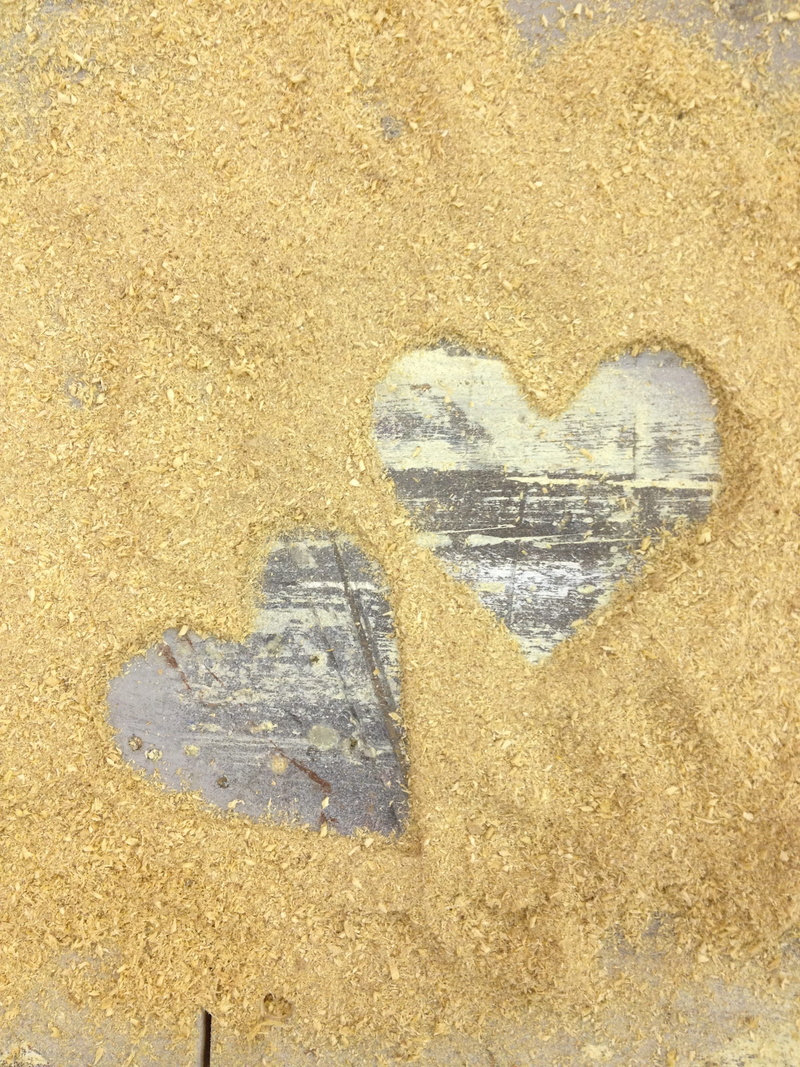 romance, outdoors, 2K, backgrounds, textured, creativity, no People, art and craft, beach, sea, sand, communication, wedding, nature, love, symbol, two hearts