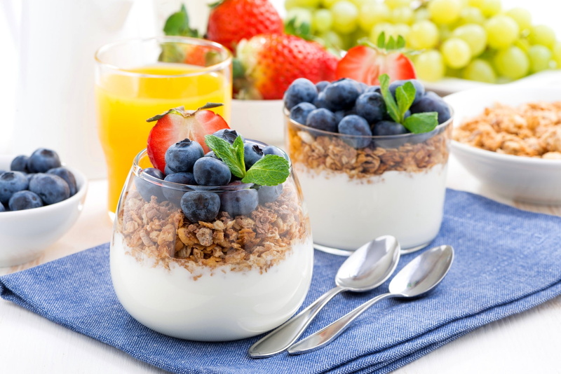porridge, oats - food, food And Drink, grape, dieting, breakfast Cereal, breakfast, meal, dairy product, kitchen utensil, red, blackberry - Fruit, no People