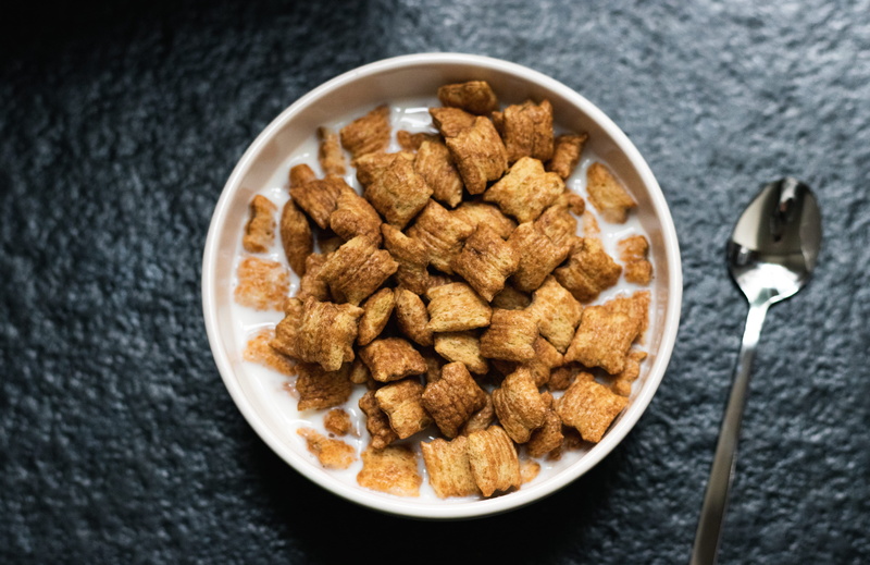 bowl, food photography, wellbeing, breakfast, table, healthy, milk, food and drink, photo, healthy eating, tasty, corn flakes, delicious, kitchen utensil