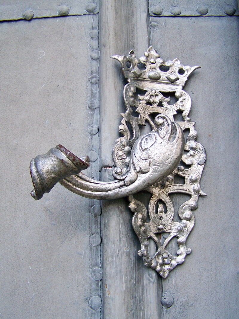 knob, day, safety, animal representation, rusty, outdoors, 2K, no people, art and craft, door knocker, goldsmith, metal works, protection, doorknob, door handle