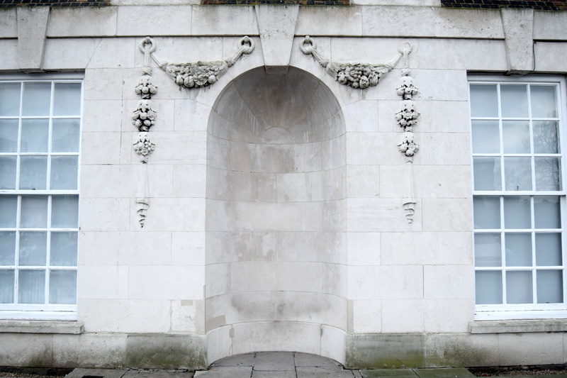 white, goldsmiths, history, outdoors, london, 2K, building, design, built structure, arched, ornate, wall - building feature, city, wall, architecture