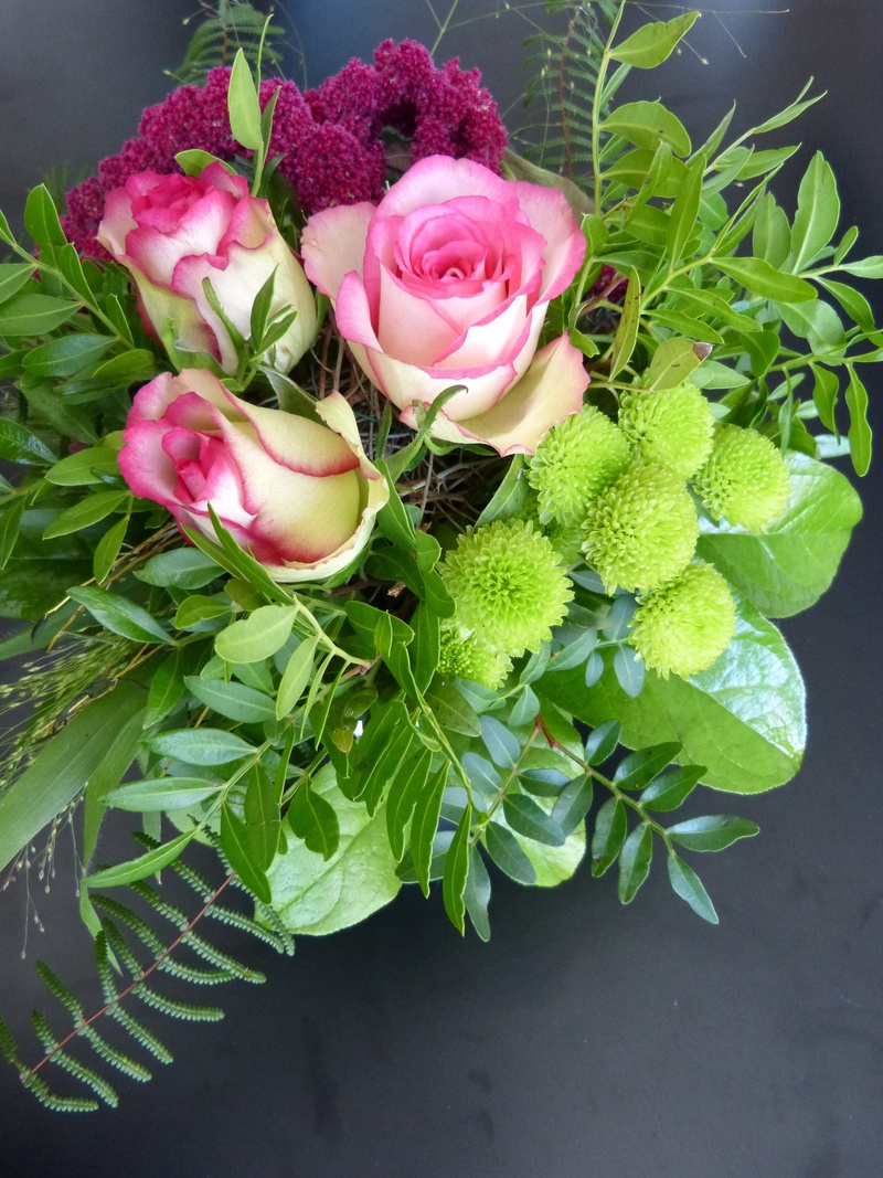 fragility, flower arrangement, flower, beautiful, bouqet, plant, petal, green color, inflorescence, bouquet, rose - flower, flower head, gift, green, growth