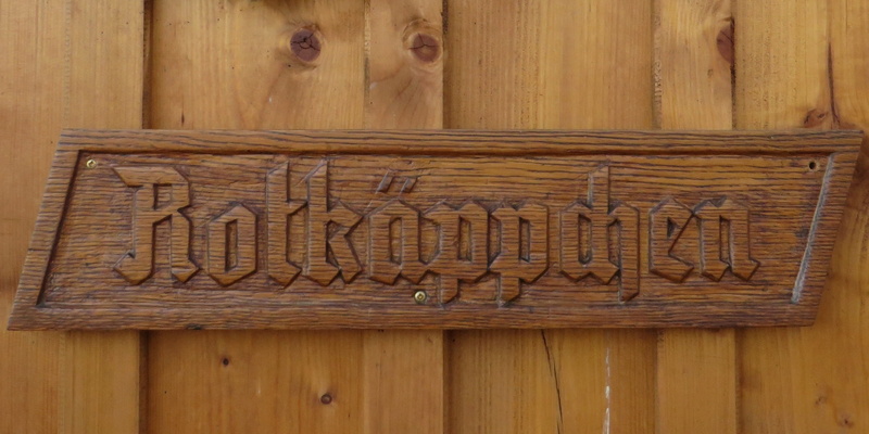 western script, text, communication, old, close-up, wood - material, Rotkäppchen, no people, craft, 2K, Sign, Fairy Tales, wooden sign, wood, brown, Wooden