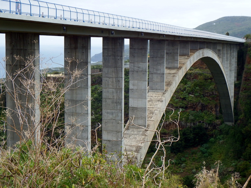bridge, arch bridge, built structure, nature, la palma, no people, san andrés y sauces, day, transportation, building exterior, plant, river, connection