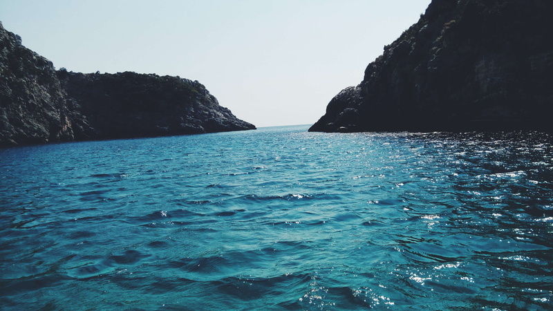 cc0, beauty in nature, tranquility, sky, day, nature, stack rock, no people, tranquil scene, outdoors, horizon over water, water, ocean, sea, beach, rippled