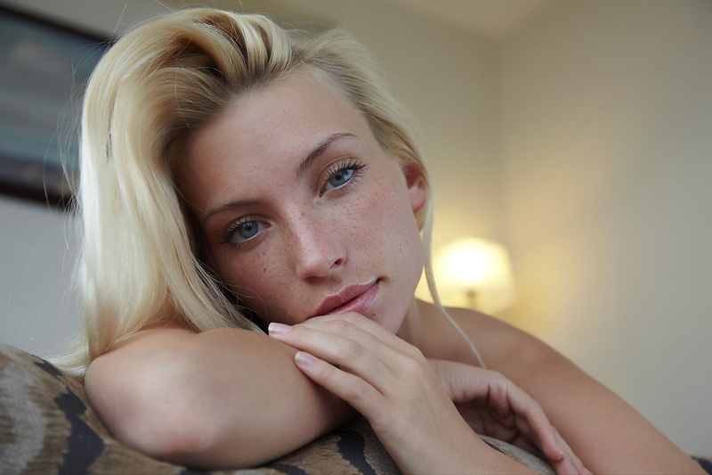 blonde, looking at viewer, 720P, women, face, freckles, Adele B