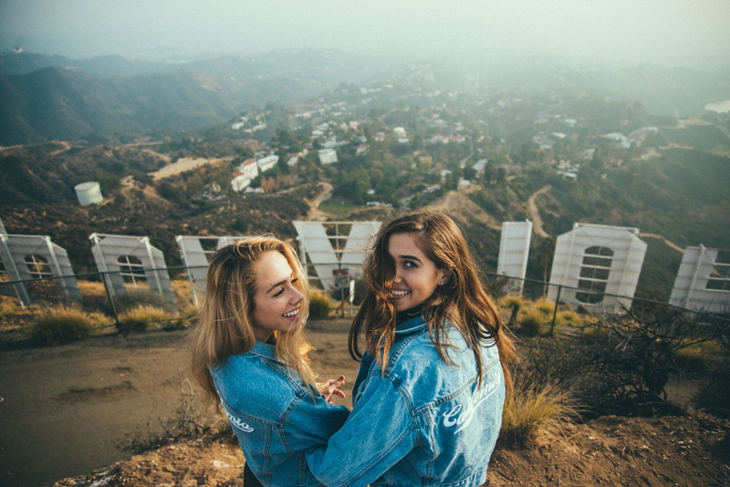 1080P, long hair, hollywood sign, women, looking at viewer, women outdoors, smiling