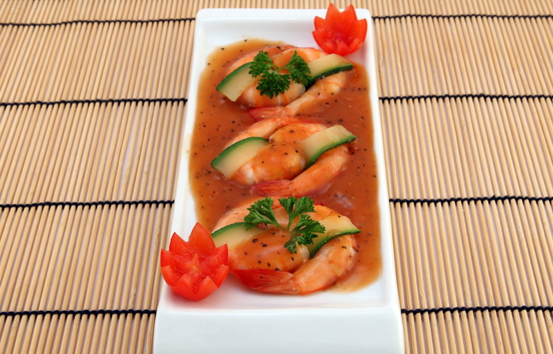 copy space, serving dish, meal, herb, tray, indoors, seafood, freshness, coriander, healthy eating, lunch, temptation, still life, weight, prawns, shallow dof
