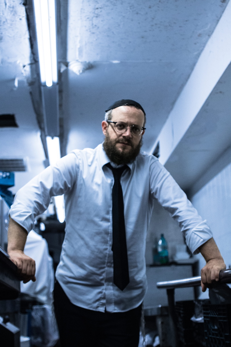 indoors, one person, 5K, real people, portrait, beard, grunge, business, mid adult, business person, males, waist up, mature men, united states, eyeglasses