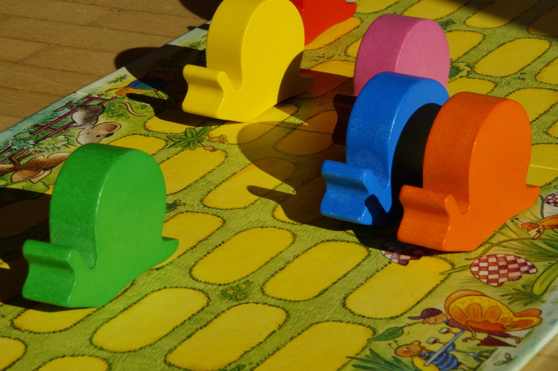indoors, children, worm game, green color, leisure activity, pattern, creativity, high angle view, craps, play, kindergarten, snails, close-up, 5K, still life