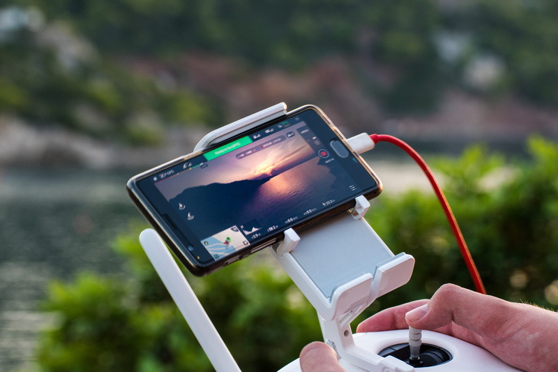 dji, one person, photography themes, adult, portable information device, lifestyles, detail, skycolor, smartphone, oneplu, close-up, phantom4, control