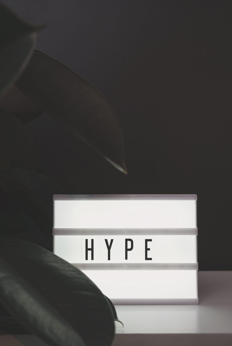 white, time, leafe, clock face, lamp, surface, indoors, hype, white color, communication, minute hand, plant, 5K, still life, typography, instrument of time