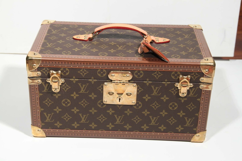 antique, retro styled, single object, personal accessory, suitcase, old, still life, 1080P, Louis vuitton, white background, close-up, indoors, Classic