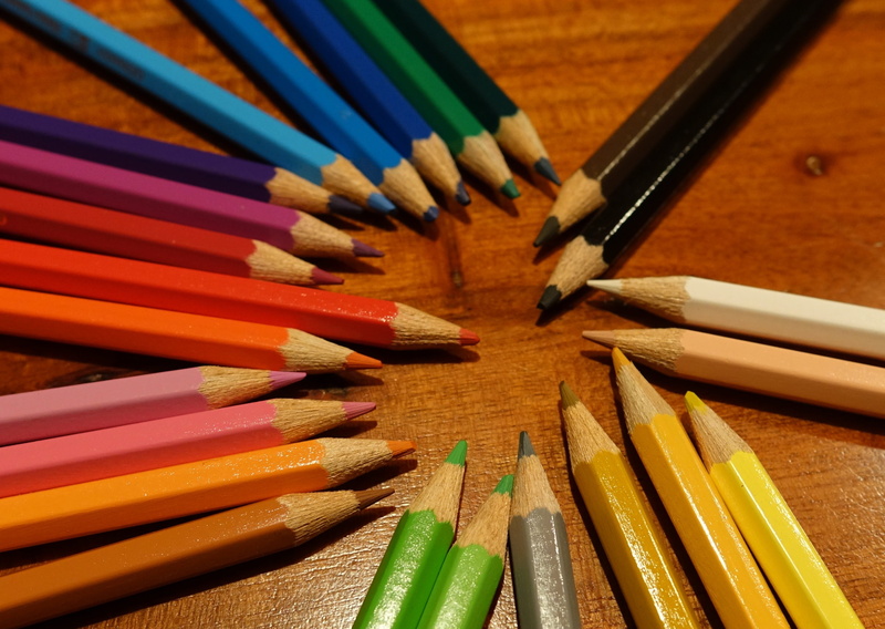 side by side, pen, pointed, high angle view, Colored Pencils, wood, color, art, Colorful, table, Pens, wood - material, no people, draw, choice, indoors