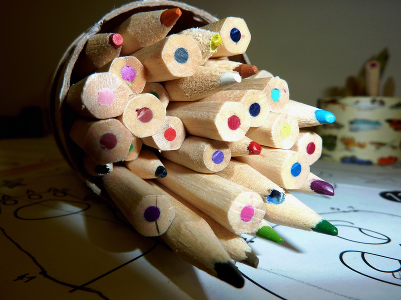 stack, 2K, colour pencils, art and craft, focus on foreground, pens, color, different colored crayons, draw, table, indoors, writing instrument, pencil