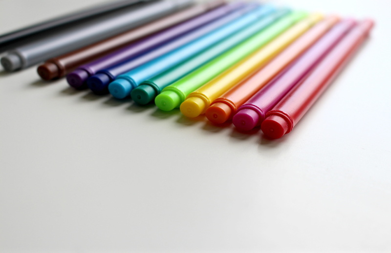 color scale, indoors, art and craft, drawing lessons, order, writing accessories, art, creativity, crayons, large group of objects, no people, colored pencil