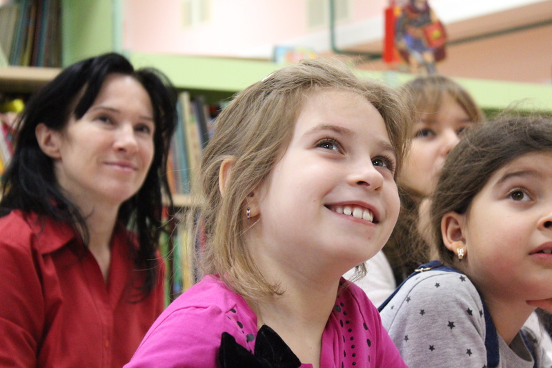 kids, portrait, happiness, pink, girl, black, females, classroom, smiling, view, women, girls, child, views, childhood, person, smiling girl, student, audience